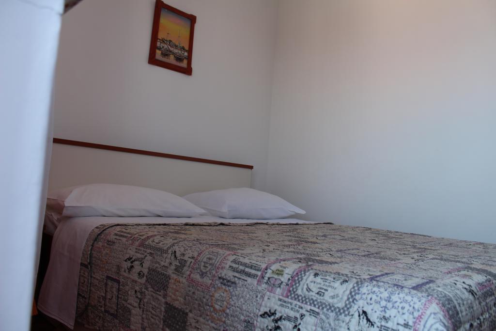 Apartment Muzic Mali Lošinj Chambre photo