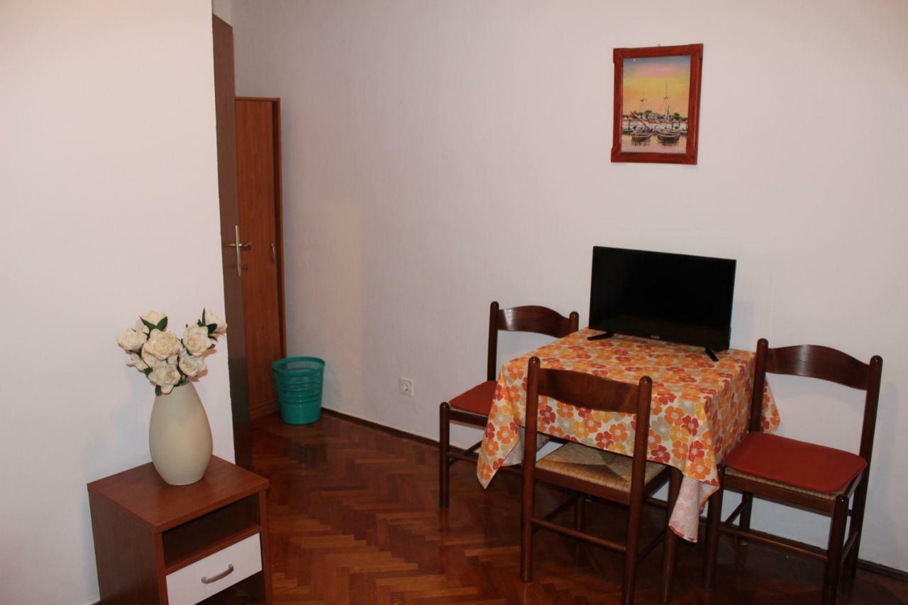 Apartment Muzic Mali Lošinj Extérieur photo